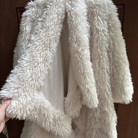 DAILY PRACTICE BY ANTHROPOLOGIE FAUX FUR WRAP COAT - Picture 5 of 6